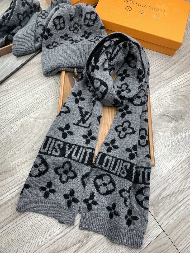 Louis Vuitton Caps Scarfs